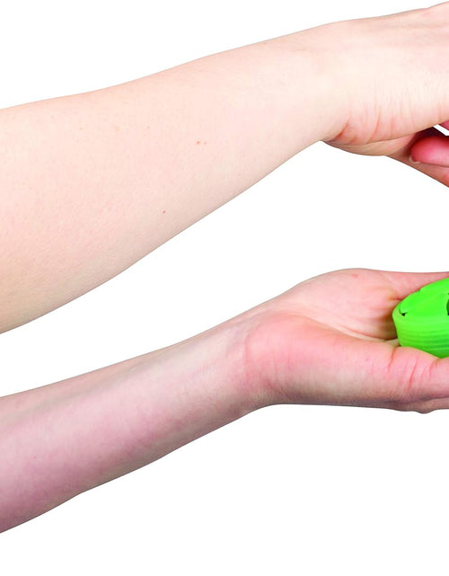 Load image into Gallery viewer, the Nest – Tangle-Free Earphone / Earbud Case, Durable and Compact Storage System, Green (4100900)
