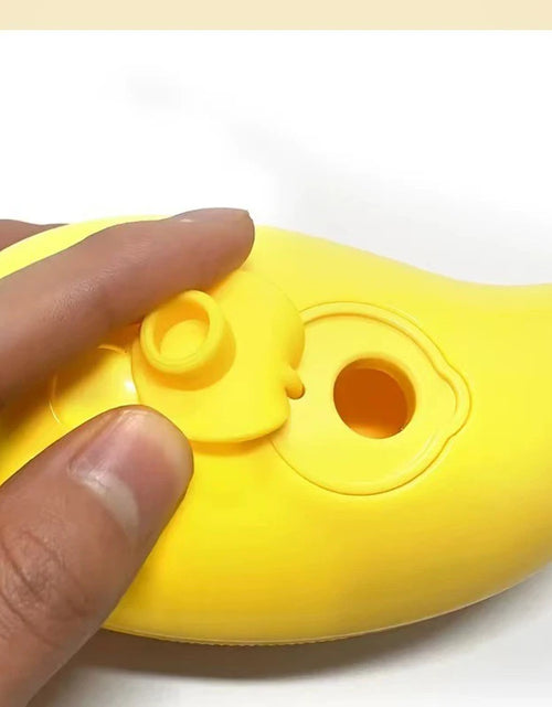 Load image into Gallery viewer, Pet Spray Massage Comb Cat and Dog One-Click Spray Anti-Skies Comb Bath Brush Remove Floating Hair Pet Comb
