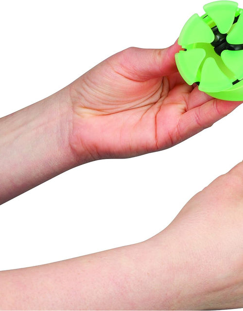 Load image into Gallery viewer, the Nest – Tangle-Free Earphone / Earbud Case, Durable and Compact Storage System, Green (4100900)
